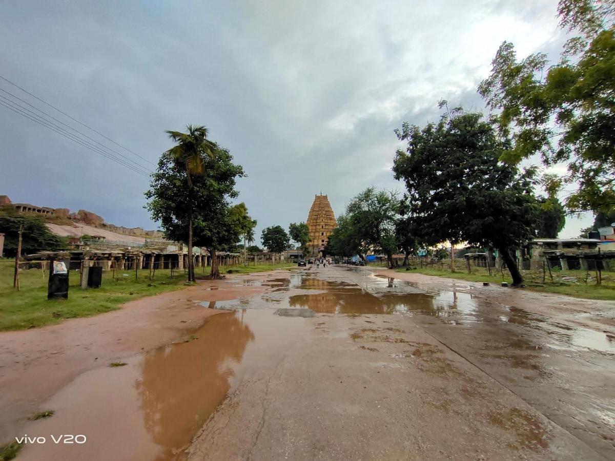 Srinivasa Homestay Hampi Buitenkant foto