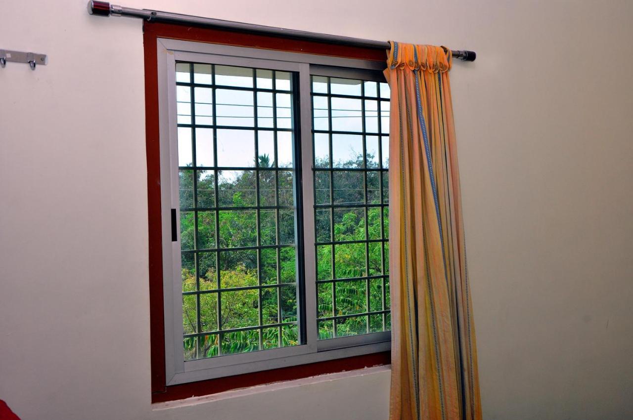 Srinivasa Homestay Hampi Buitenkant foto